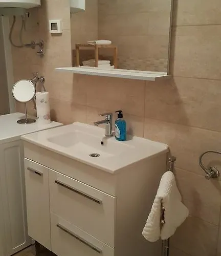 Old Town Center Ρόβινι