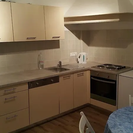 Old Town Center Apartment *